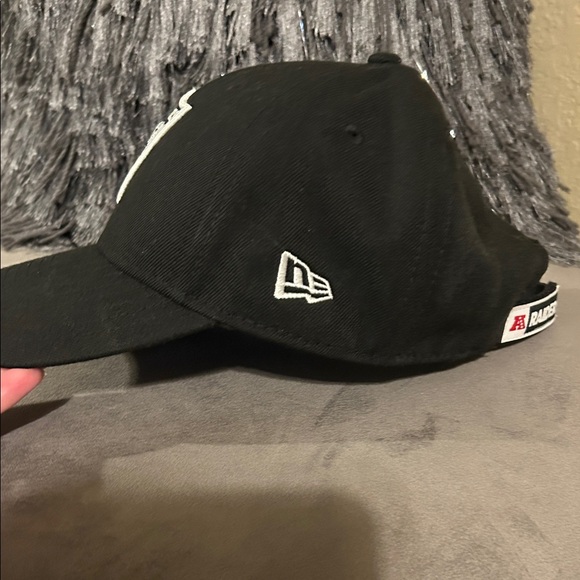 New Era Black Raiders Cap - Picture 2 of 5